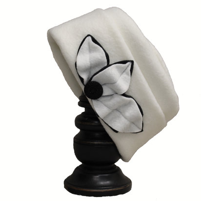 Ivory with Black Underleaf Edith hat